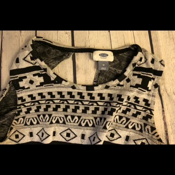 EUC Old Navy black & white sleeveless top - Medium - Picture 4 of 4
